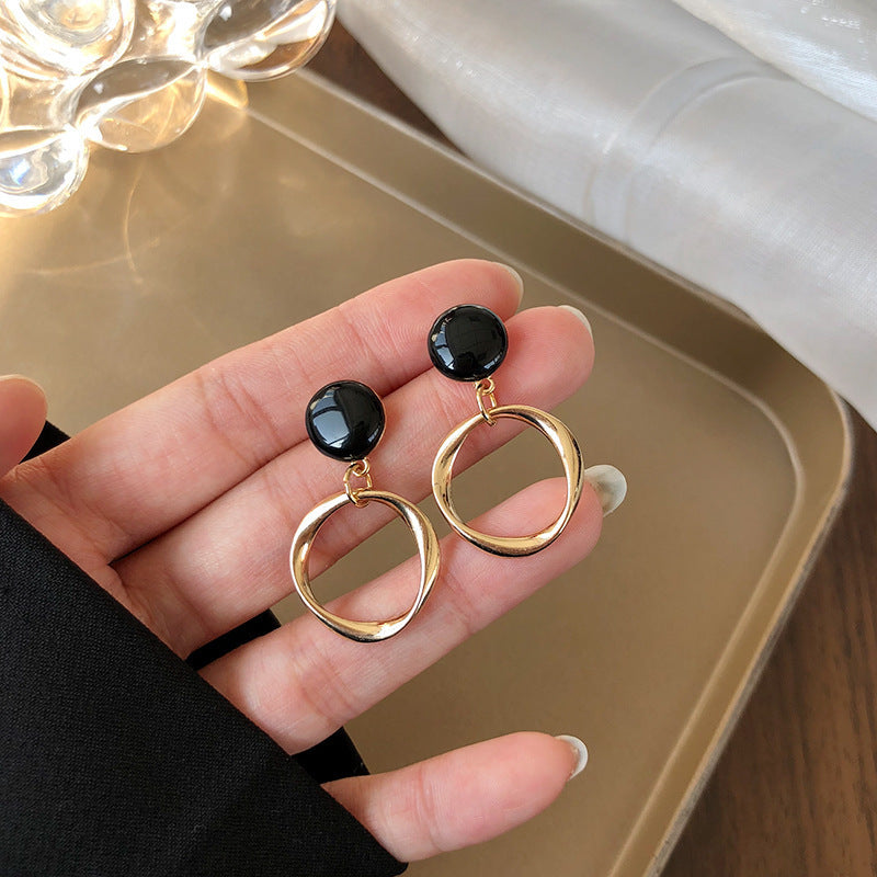 stud earring