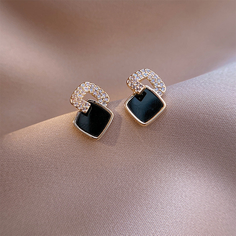 stud earring